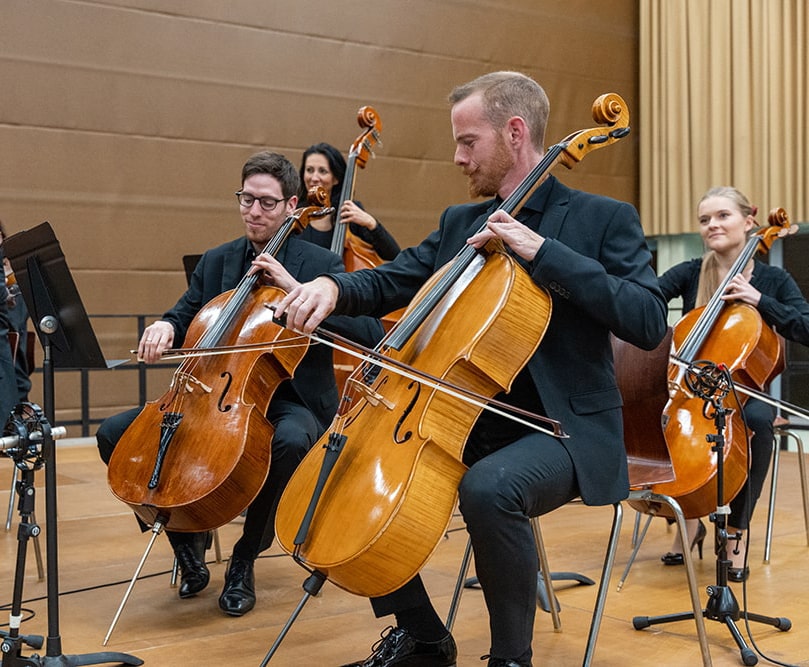 Cello musicians who are happy